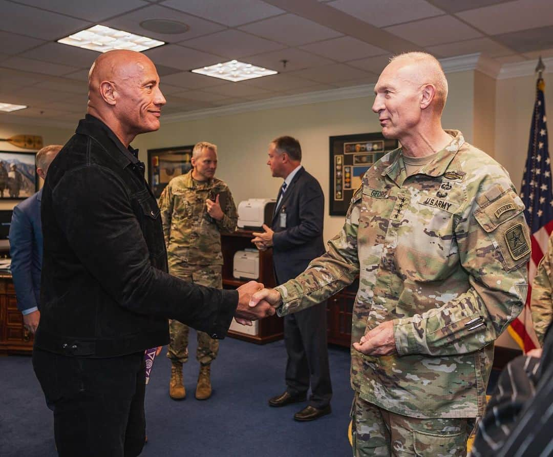 ドウェイン・ジョンソンのインスタグラム：「Handshakes and eyes mean everything to me, as I know they do to this man as well.   General Randy George, Chief of Staff of the Army.   Pleasure to meet with you, General and thank you for welcoming us to DC to meet with you and your fellow Generals.   General Deb Kotulich General Laura Potter   Looking forward to working with you and your team on the task at hand.   As always, thank you for your service and I’m sending you the bill for all the selfies I had to take in the Pentagon after our meeting.   $7 bucks + tequila.   See you soon, sir.   Respectfully,  Rock」