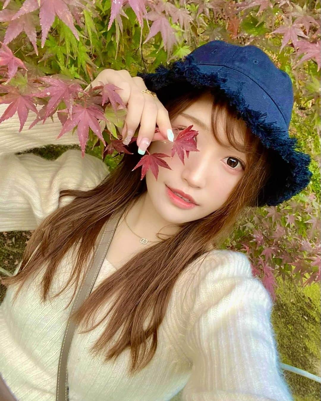 ぷーちゃんのインスタグラム：「🐶🍯  みんな紅葉見に行った？➰🍂🍁  ✼••┈┈••✼••┈┈••✼••┈┈••✼••┈┈••✼  ♡ファンクラブ(ミラージュ)について♡  TikTokやInstagramでは見れない ぷーちゃんの限定動画や未公開写真公開中！   限定商品やここにしかない豪華特典も…！♡     ファンクラブに入ると豊富なコンテンツをすぐ楽しむことができます♡ ぷーちゃんの裏側をもっと知れるコンテンツがいっぱい！   ・限定動画を配信(普段の投稿では見れないぷーちゃんの限定動画を配信中！) ・等身大のリアルな日常や裏側密着(ぷーちゃんのプライベートが見れる) ・未公開写真を公開(普段の投稿では見れない姿が見れる)    単品商品(私服や私物、チェキetc.)は非会員様でもゲットできます🙆‍♀️ チェックしてみてね♡  welcome to ぷーふぁむ🐶🍯  #撮影モデル#サロンモデル#モデル#大阪サロンモデル#関西モデル#関西サロモ#関西サロンモデル#フリーモデル#関西フリーモデル#撮影依頼受付中」