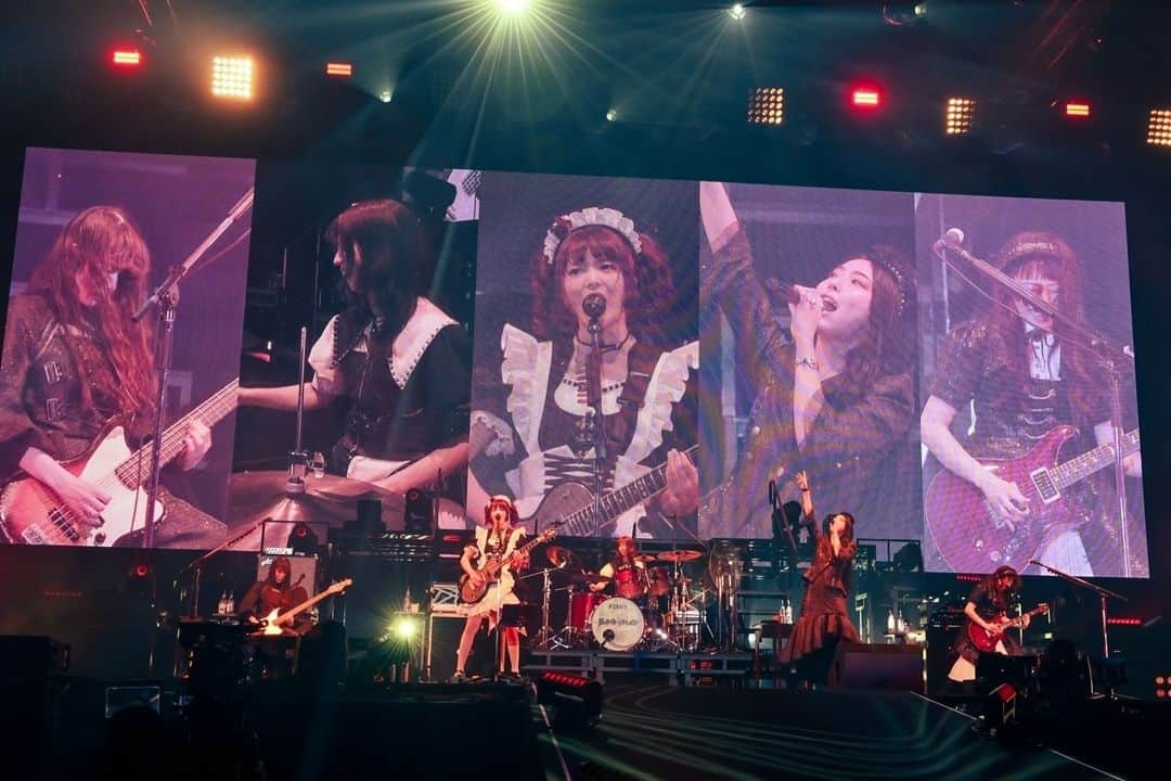 MISAのインスタグラム：「BAND-MAID 10TH ANNIVERSARY TOUR FINAL 最高でしたね3  📷@masafuji93」
