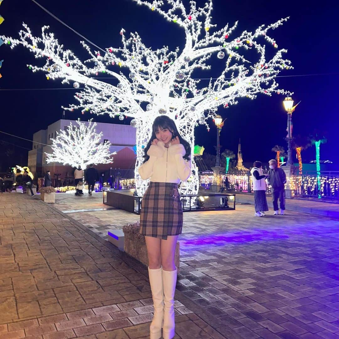 百田汐里さんのインスタグラム写真 - (百田汐里Instagram)「全身コーデ🤍☆彡  tops． @cherimi_official  skirt． @lipservice_official  boots． @lipservice_official  ． ．  #lipservice #fashion  #like  #instagram  #サイドポニー #冬服  #ootd  #シェリミー  #셀카  #좋아  #좋아요  #머리  #얼스타그램 #메이크업  #오오티디 #일상」12月5日 20時11分 - shi._.o19