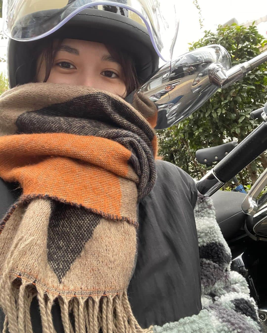 北向珠夕のインスタグラム：「鼻真っ赤にしながらの冬ラーツー最高だった〜  久しぶりにバイク乗ったら寒さとプチ懐かしさと嬉しさで涙出て顔凍りそうだったワッ」