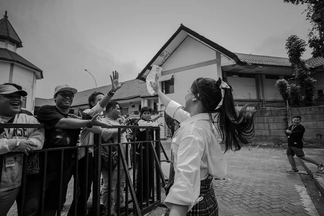 ナディラ・シンディ・ワンタリさんのインスタグラム写真 - (ナディラ・シンディ・ワンタリInstagram)「apa yang lebih menyenangkan dari berkarya bersama teman-teman sendiri?   captured by @the.1993   #typicals #motionimefest」12月5日 20時13分 - nadilawantari23