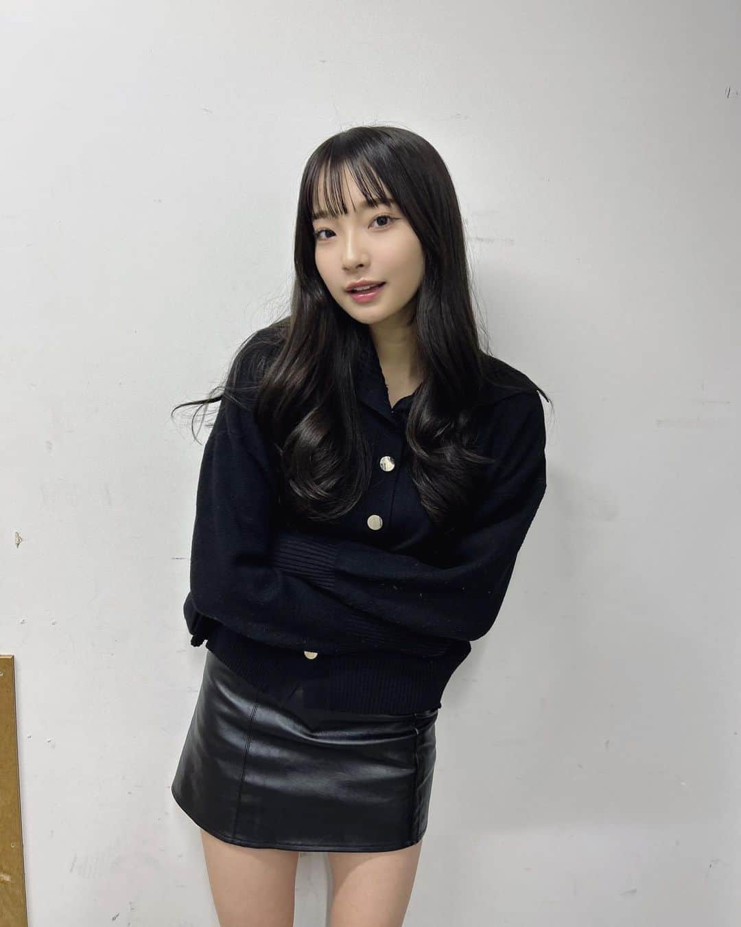 里仲菜月さんのインスタグラム写真 - (里仲菜月Instagram)「また黒い服😌」12月5日 20時44分 - natsuki_satonaka
