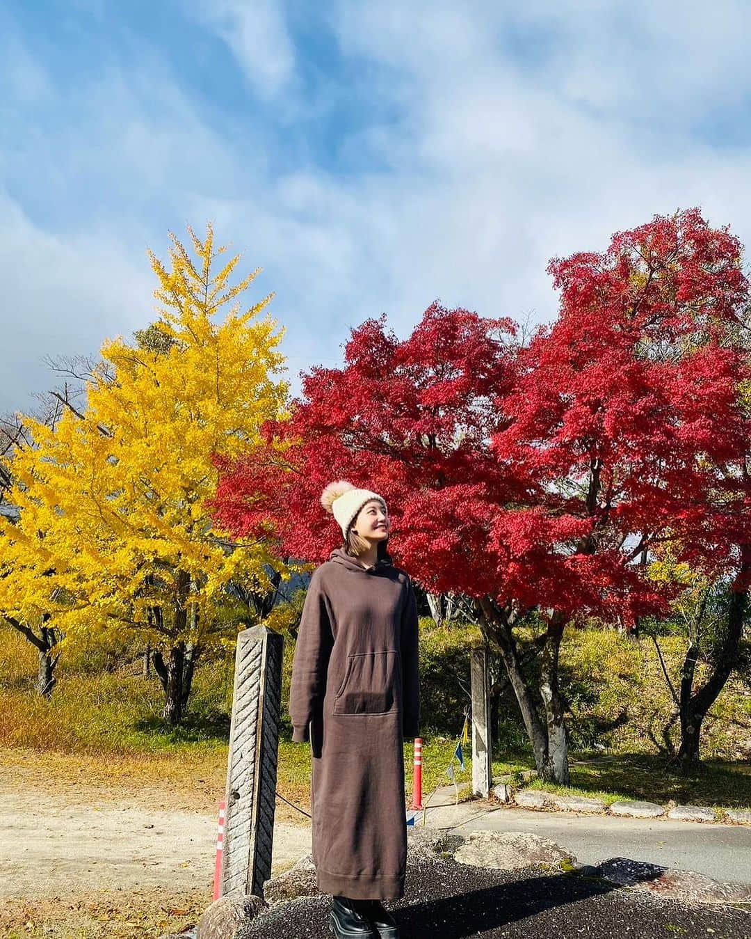 中西悠綺さんのインスタグラム写真 - (中西悠綺Instagram)「地元三重で紅葉🍁  我的家鄉三重縣的風景好美吧〜☺️」12月5日 20時55分 - nakanishi_yuuki