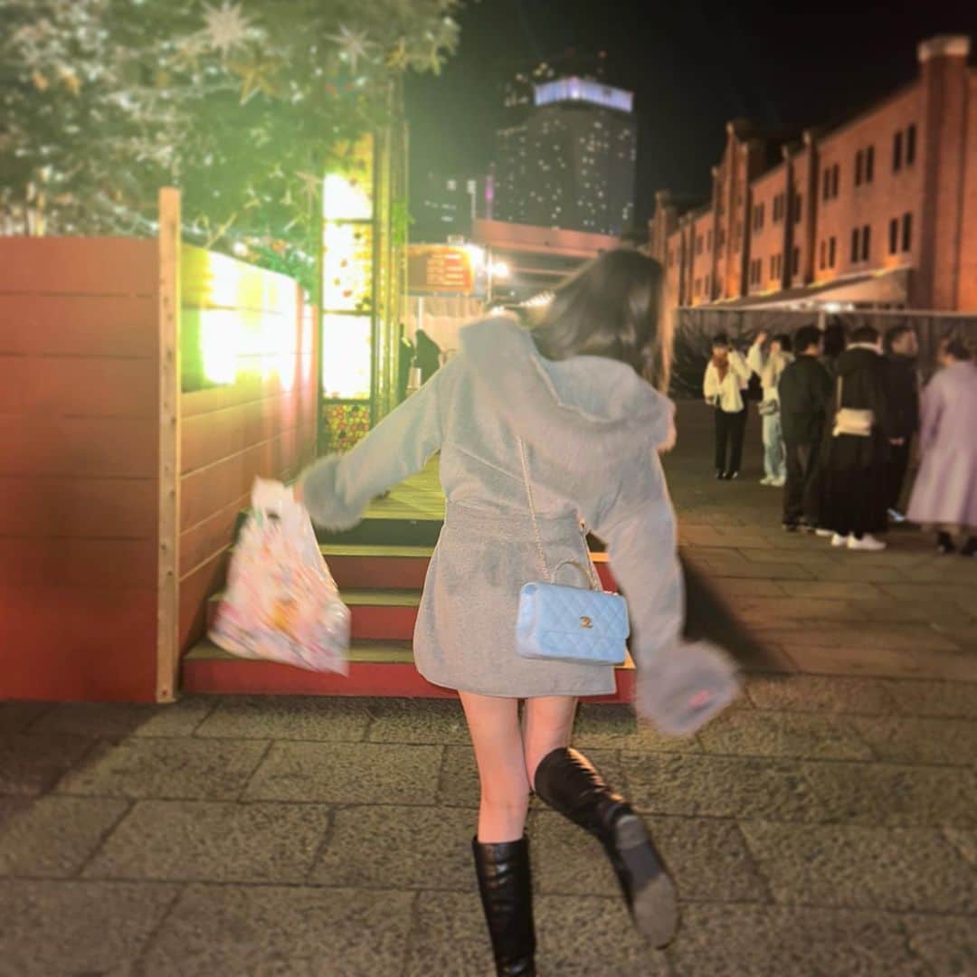 森谷花香さんのインスタグラム写真 - (森谷花香Instagram)「12月を感じた🌕🎄🎁 #クリスマスマーケット」12月5日 20時55分 - hnkonic_