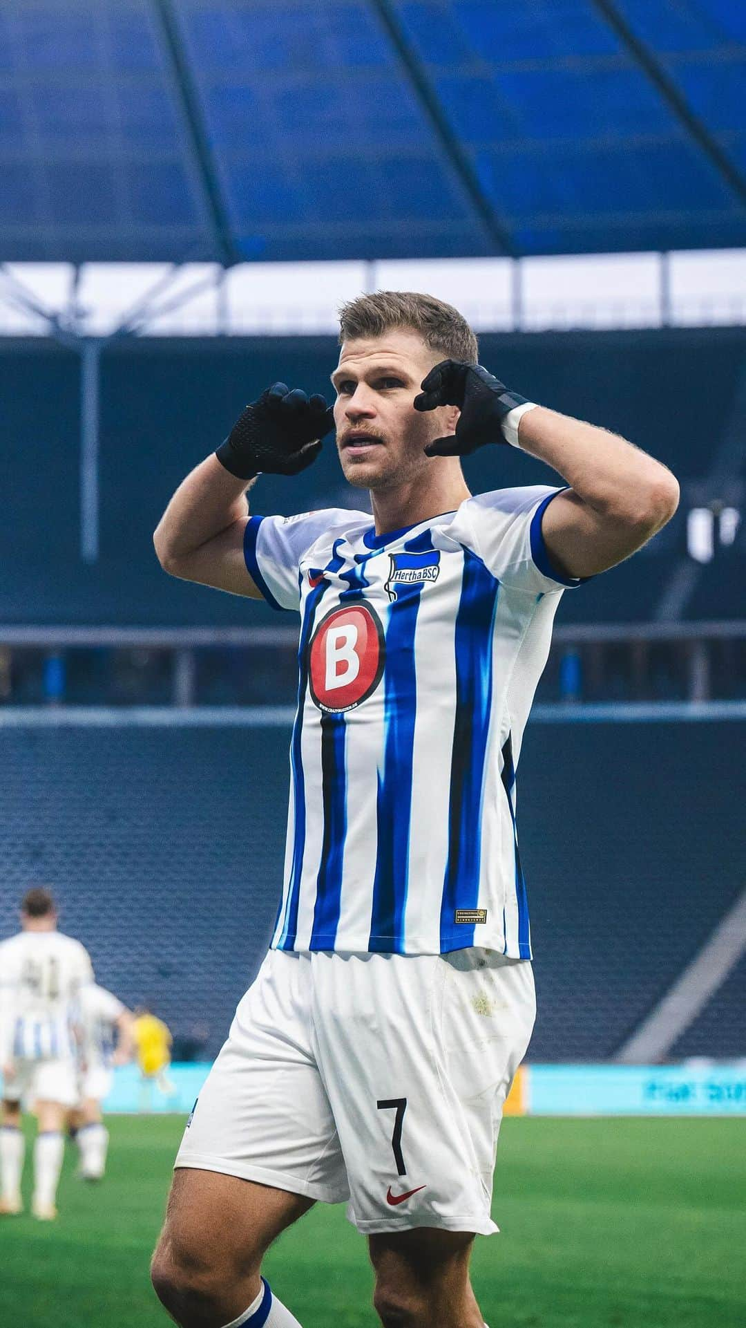 ヘルタ・ベルリンのインスタグラム：「Dieser Ketchup-Flaschen-Dings 🤌  #HaHoHe」