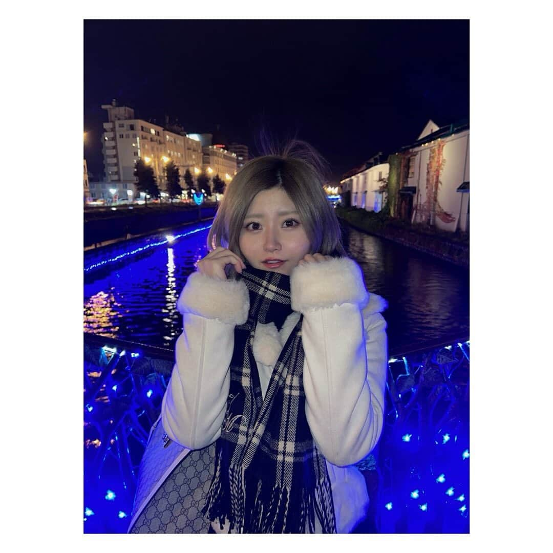 大竹ひとみのインスタグラム：「🤍🤍🤍 . .  夜の小樽運河綺麗🥺🌃  . . .  #小樽  #小樽観光  #小樽旅行 #北海道旅行  #小樽運河 #小樽運河クルーズ  #イルミネーション #イルミネーションデート  #ライトアップ  #夜景  #夜景スポット  #japantravel  #japantrip  #hokkaido  #private」