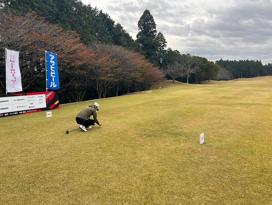 清澤恵美子さんのインスタグラム写真 - (清澤恵美子Instagram)「焼肉トラジマスターズ2024 スポーツチャリティに参加させていただきました！！最高に楽しかったです☺️ スコアは聞かないでください😂 家族でトラジの焼肉は大好きなので参加出来ることにとても嬉しく、感謝の気持ちでいっぱいです。 そしてゴルフを通じてチャリティの一助となれることにも感謝します☺️ ありがとうございました！！ ゴルフの様子は2024.1.7 （日）16:00-17:15 テレビ東京系6局ネットで放送予定です🙌 #焼肉トラジ　#焼肉トラジランチ  美味しかった　  中畑清さん最高に面白かった^ ^ 本多弥麗プロ、ずっとずっと教えてくださった🥹 安藤さんありがとうございました^ ^ チームに恵まれてナイスショットも出ましたよ（自画自賛）」12月5日 21時01分 - kiyosawaemiko