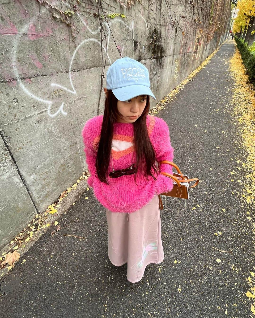 Mio Nagaiのインスタグラム：「#mio__ootd  @piscess_official 🌈」