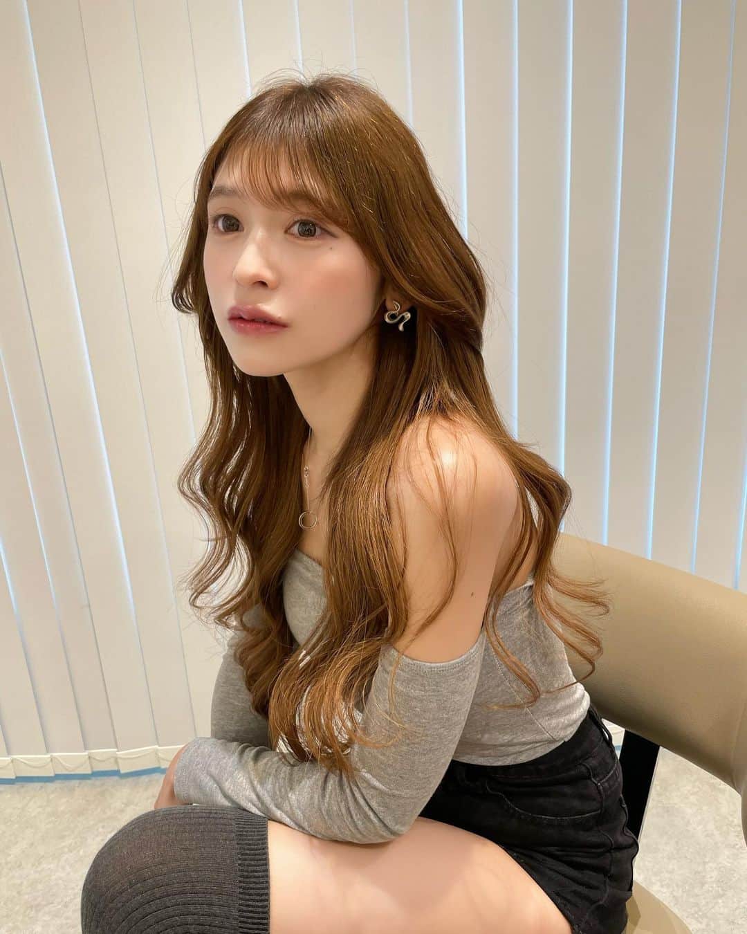 渋谷佳子さんのインスタグラム写真 - (渋谷佳子Instagram)「2023.12.05 ＊ このヘアスタイルずっと やってみたかった😖！！！ 可愛すぎる😖😖😖❤️‍🔥 動画はストーリーと少し違う バージョンを載せてるよ😽🫶 ＊ ＊」12月5日 21時13分 - nuuuun___01