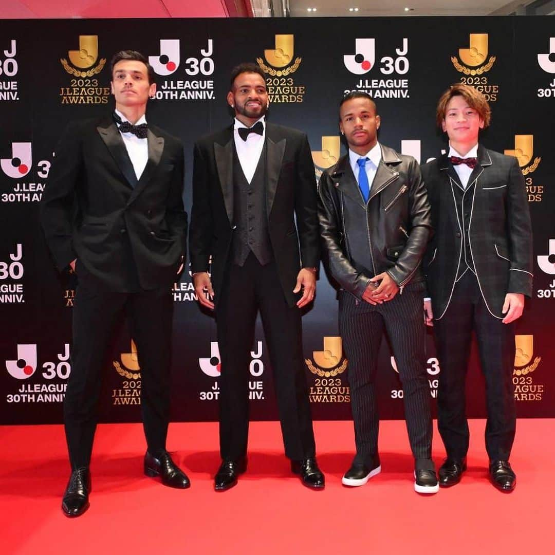 横浜F・マリノスのインスタグラム：「Styling on the red carpet at J.LEAGUE Awards😎✨  #Ｊリーグアウォーズ #fmarinos #Ｊリーグ」