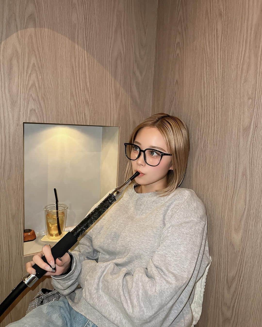 erinaのインスタグラム：「ボブになってからラフな格好多いなぁ」
