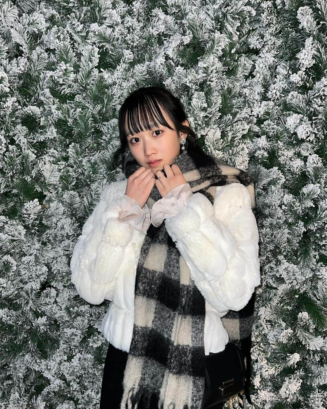 奥村梨穂さんのインスタグラム写真 - (奥村梨穂Instagram)「私はやっぱり私は雪が綺麗だねと笑うのは君がいい。」12月5日 21時35分 - riho_okumura_official