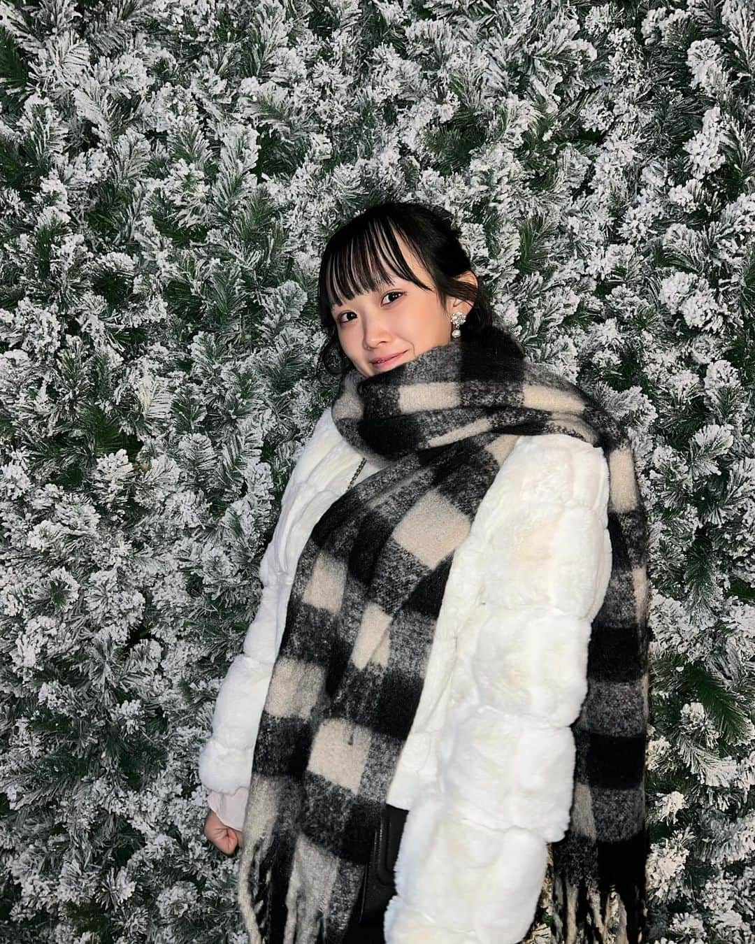 奥村梨穂さんのインスタグラム写真 - (奥村梨穂Instagram)「私はやっぱり私は雪が綺麗だねと笑うのは君がいい。」12月5日 21時35分 - riho_okumura_official