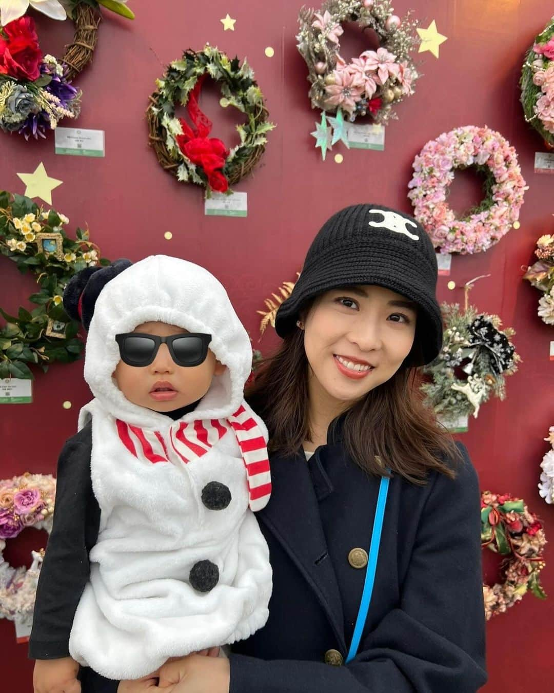 MelonHarunaさんのインスタグラム写真 - (MelonHarunaInstagram)「クリスマスマーケット🎄❣️ ささささ寒かった🥶❄️ ・ 雪だるまboyかわいい⛄️🩶  ・ ・ #ママコーデ#ママファッション#30代ママ#30代ママコーデ #大人カジュアル#冬コーデ#celine#hermes#30代コーデ #主婦コーデ #sサイズコーデ #産後ダイエット」12月5日 21時50分 - melon_867