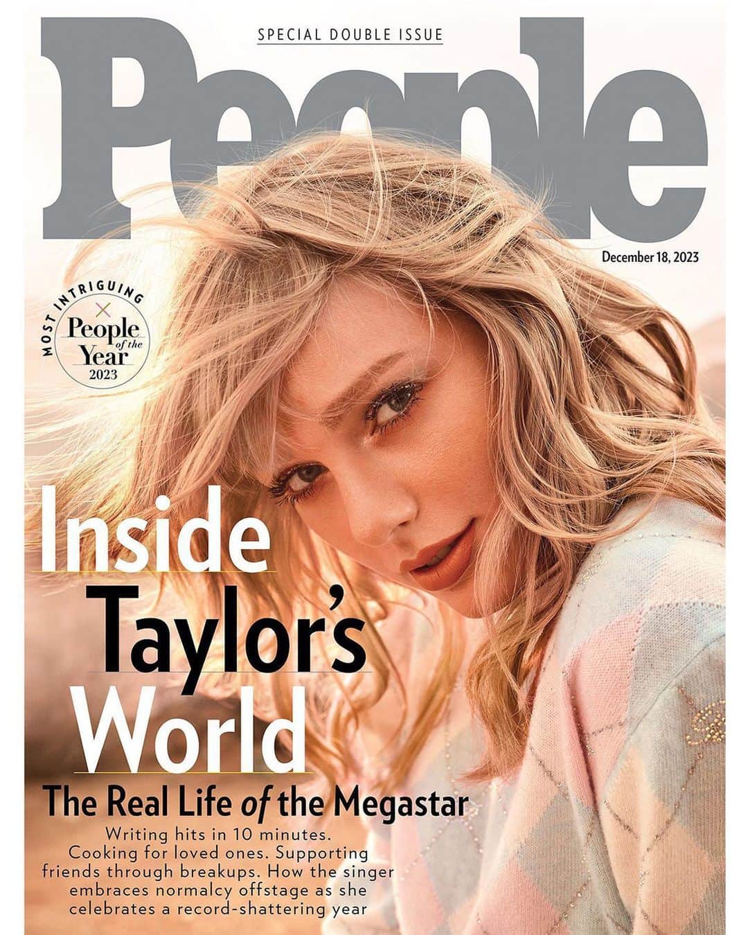 People Magazineのインスタグラム：「With countless sold-out shows, record-breaking feats and an undeniable hold on pop culture at-large, it’s no surprise that #TaylorSwift tops PEOPLE’s Most Intriguing People of the Year list. And even with the success she’s amassed in her 17-year career, those closest to her say that she’s just getting started. ✨  Read the full cover story in our bio link! 📷: Peggy Sirota/Trunk Archive」