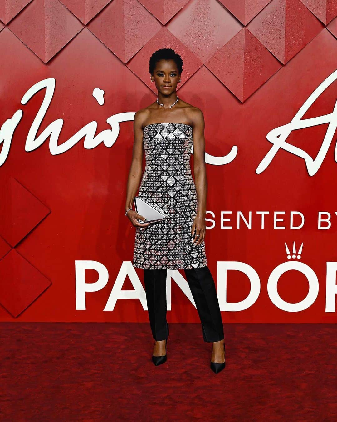 letitiawrightさんのインスタグラム写真 - (letitiawrightInstagram)「#fashionawards @britishfashioncouncil」12月5日 22時58分 - letitiawright