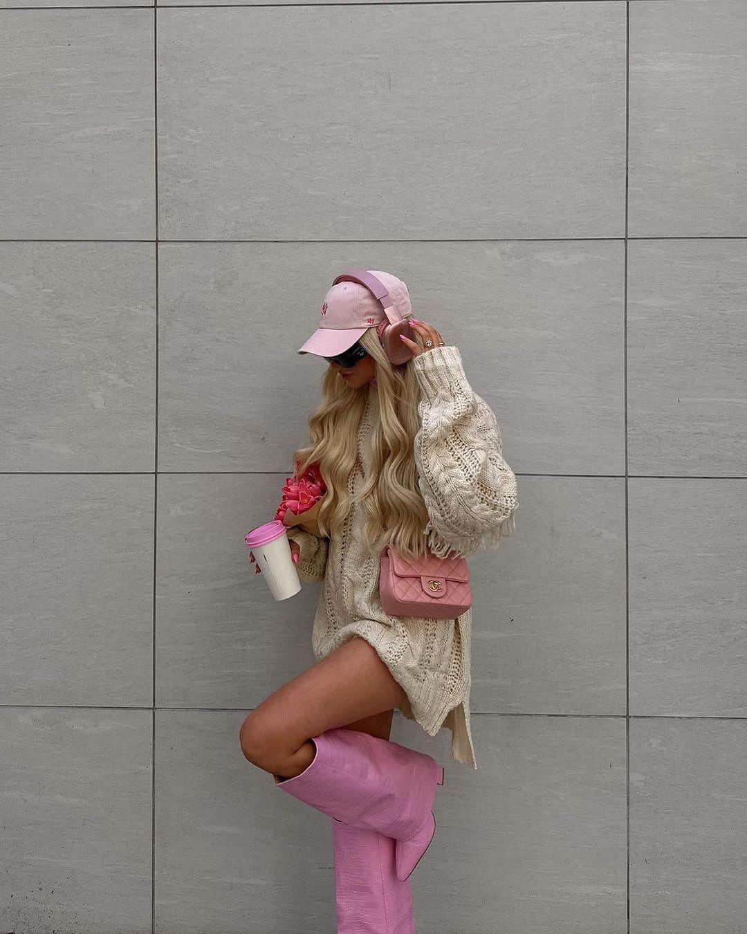 Angel™さんのインスタグラム写真 - (Angel™Instagram)「Which pink🩷 outfit is your fav??? Credit @shestyledwhat #autumnlooks #fashion #outfit #looks #ootd #style #autumnoutfit #preppy #fastfashion #autumnclothes #autumnclothesforwomen #fashionshows #fashionwomen #outfitsaesthetic #womensclothing #womenfashion #autumnlook #autumnfashion #fashionweek #fashionista #americanstyle ❤️ #asaqueen #pink」12月5日 23時24分 - americanstyle