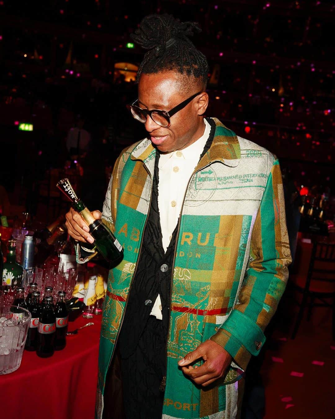Moët & Chandon Officialさんのインスタグラム写真 - (Moët & Chandon OfficialInstagram)「A great evening spent at the #FashionAwards hosted by @moetchandon.  Thank you 🙏🏿  #LABRUMLondon #DesignedByAnImmigrant #MoetChandon」12月5日 23時43分 - moetchandon