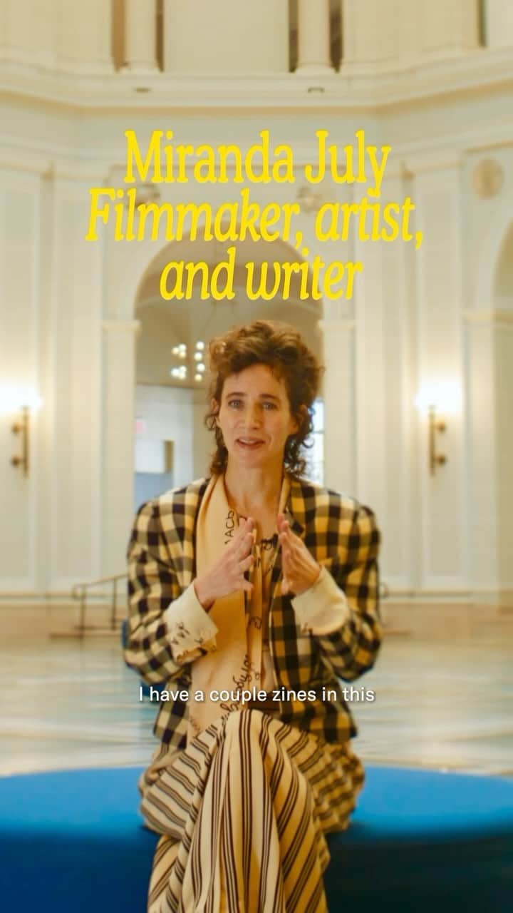 ブルックリン美術館のインスタグラム：「Ready to give DIY artistry a try? 💥✍️  If you’re feeling inspired by the wide-range of self-published work on display in Copy Machine Manifestos: Artists Who Make Zines, do as Miranda July (@mirandajuly) says and visit the zine cart in our lobby where you can take a zine, leave a zine, or make a zine.  Neta Bomani (@netazines) even created a simple-to-follow guide to create your own zine—from concept and style to content and audience. Get your guide in-person (while supplies last) or get the digital version at the link in our bio.  The cart will be around through March 31, 2024 while the exhibition is open.  #ZinesBkM #Zines #Zinester #BrooklynMuseum」