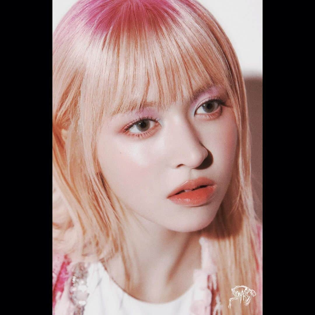 NMIXXさんのインスタグラム写真 - (NMIXXInstagram)「NMIXX 2nd EP ‘Fe3O4: BREAK’  ‘Soñar (Breaker)’ Concept Photo #3 #릴리 #LILY #해원 #HAEWON   NMIXX Pre-Released Single ‘Soñar (Breaker)’ now available here⚓ https://nmixx.lnk.to/SonarBreaker  #NMIXX #엔믹스 #Fe3O4_BREAK #Soñar」12月6日 0時00分 - nmixx_official