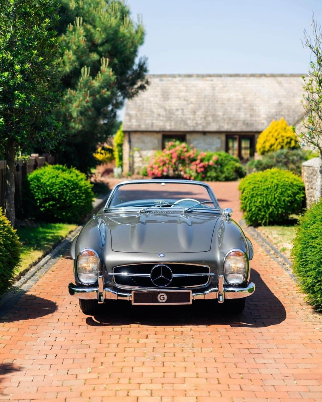 メルセデス・ベンツさんのインスタグラム写真 - (メルセデス・ベンツInstagram)「For your most memorable rides.   📷 @tshaxson   #MercedesBenz #MercedesBenzClassic #MBclassic #MBfanphoto」12月6日 0時00分 - mercedesbenz