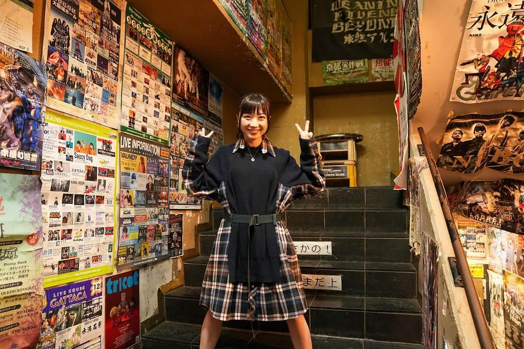 有安杏果さんのインスタグラム写真 - (有安杏果Instagram)「♪ ⁡ リルハー@京都MUSE 秋冬公演8箇所目！ ⁡ 関西公演ラストは京都！ 京都のみんなすごかった！！めっちゃ元気やった！ 途中まさかのピアノのチューニングがズレてしまい、急遽セットリストを変えて、リハーサルしてない曲もやったり、ライブ感満載のライブになりました🔥 喋り過ぎ、歌い過ぎな2時間半でした♡ 一緒に楽しい時間を作ってくれてありがとうございました✨ ⁡ そして私の大切な大切な曲『裸』を作って下さった小谷美紗子さんの地元京都でピアノで弾き語れたのも夢みたいでした✨🎹 みんなにちゃんと届けられたと実感できて嬉しかったです！！ ⁡ 次回の公演は日本中で一番早く冬本番を迎えて雪も降って氷点下の札幌です☃️ 味噌ラーメン、スープカレーに負けないあったかい濃いライブにするぞー🍜🍛☃️🎤 よろしくお願いします！！ ⁡ #alittleharmony #リルハー #リルハー京都 #KYOTOMUSE #京都 #北海道 #札幌 #札幌cubegarden」12月6日 0時08分 - ariyasu_momoka_official