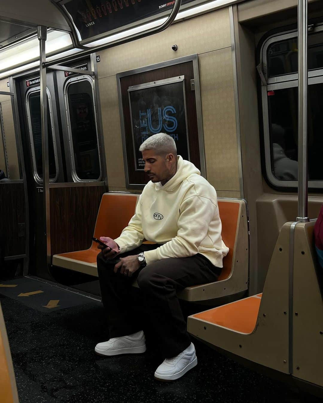 サムエル・ガルシア・サンチェスさんのインスタグラム写真 - (サムエル・ガルシア・サンチェスInstagram)「🚊 💨」12月6日 0時28分 - samuel7garcia