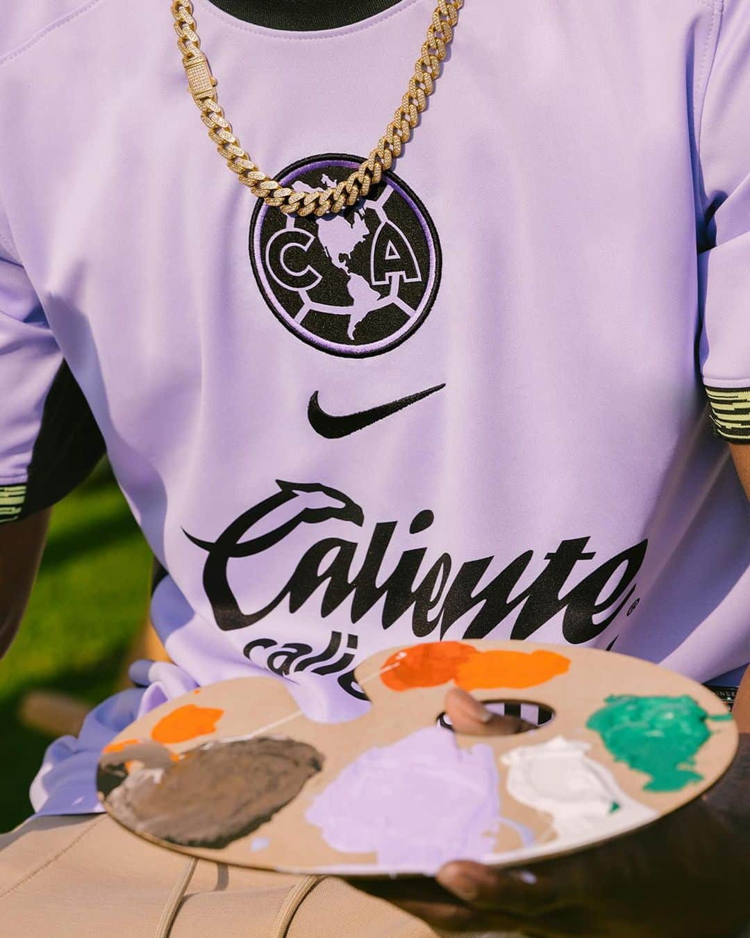 ナイキフットボールさんのインスタグラム写真 - (ナイキフットボールInstagram)「Find your artistic side on and off the pitch with the new Club América 2024 third kit 🦅 💜  Encuentra tu lado artístico dentro y fuera de la cancha con el nuevo tercer jersey de Club América 2024 🦅 💜  #ClubAmérica 🤝 #NikeFootball」12月6日 1時00分 - nikefootball