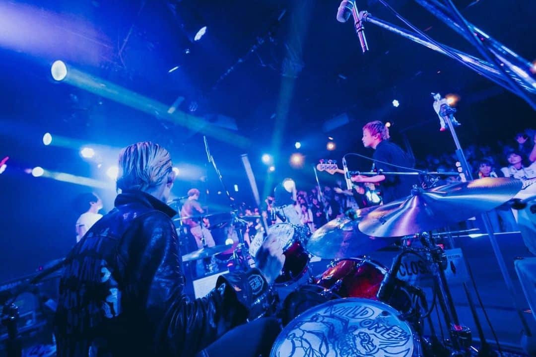 のインスタグラム：「THANK YOU!!🥁👍🔥 #DREAMS tour 2023.12.3 MATSUYAMA Wstudio RED @go_go_vanillas_official  photographer @renzo1101」