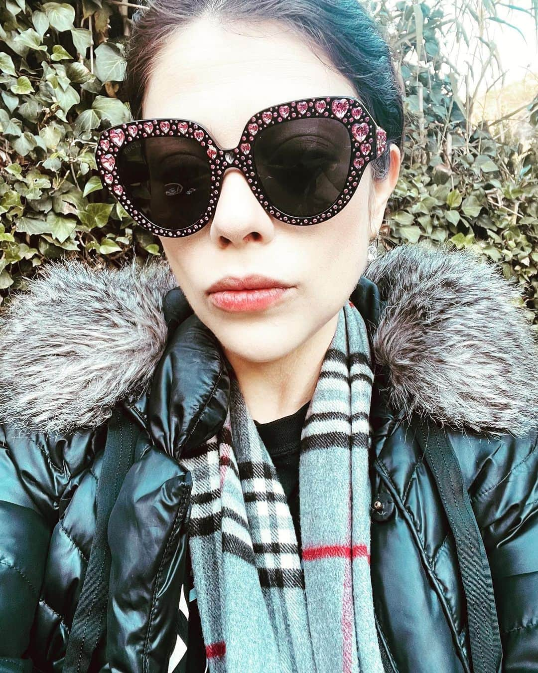 ミシェル・トラクテンバーグさんのインスタグラム写真 - (ミシェル・トラクテンバーグInstagram)「I like big sunglasses and I cannot lie! Winter Wonderland in La La land 💖💋 #holidays」12月6日 1時31分 - michelletrachtenberg