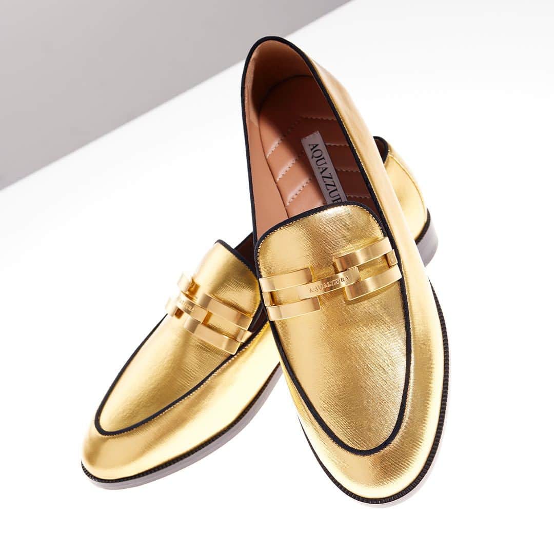 Aquazzuraのインスタグラム：「Consider adding a dash of gold to your closet. Let the Brandi Moccasin lead the way!  #AQUAZZURA  #AQUAZZURAFlats」