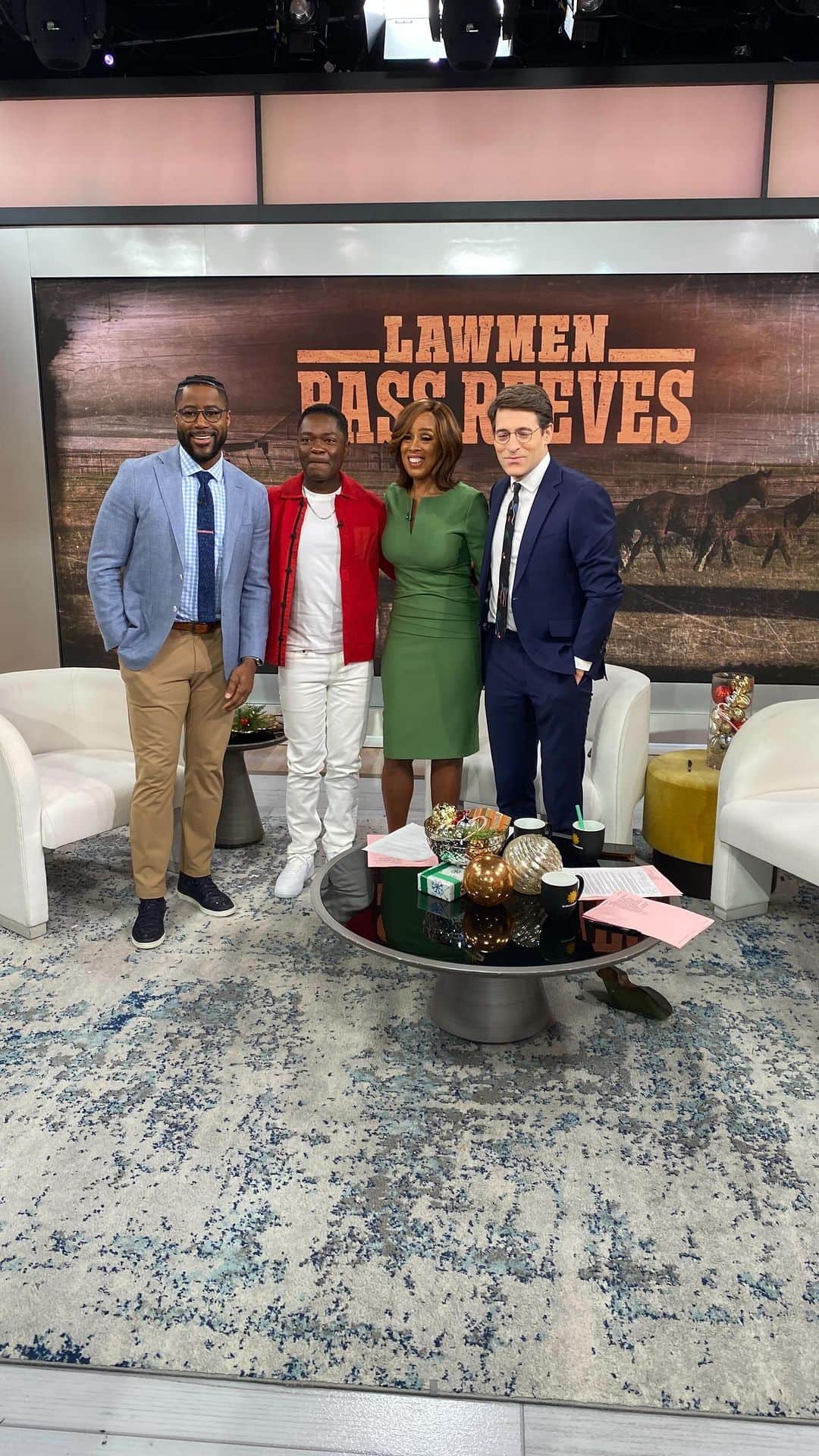 CBSのインスタグラム：「@davidoyelowo says it felt like destiny making @lawmenbassreeves.   He tells CBS Mornings why he was “obsessed with telling this story” — and how the @paramountplus series is helping elevate young, Black actors.」