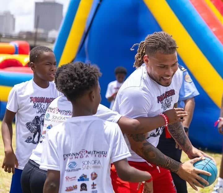 ニューオーリンズ・セインツのインスタグラム：「The Saints are proud to recognize Tyrann Mathieu as the 2023 NFL Walter Payton Man of the Year award for his work in the community👏 Take a look at some of the community events he has been apart of this year🫶 #WPMOY   Check out more photos on the Saints Website and App!」