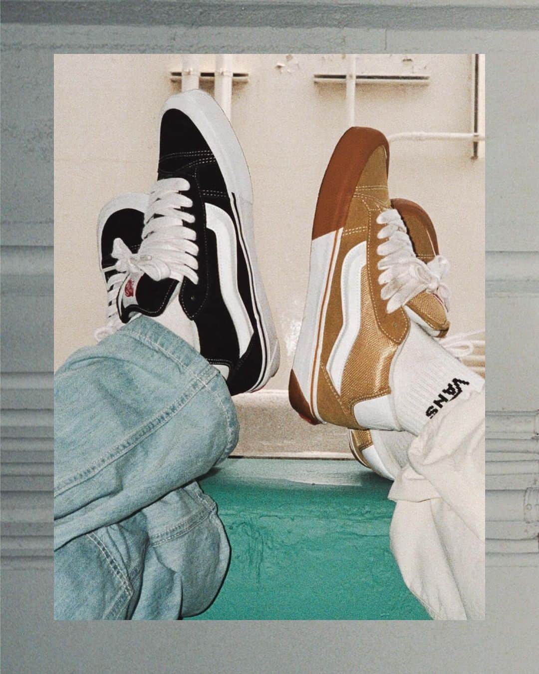vans girlsのインスタグラム：「The Knu Mid is a reimagined take on the Knu Skool using key design details from the 90s icon, but set apart by its mid height and extra padding in the collar to create an exaggerated upper and chunky stance. Shop The Knu Mid at the link in bio.」