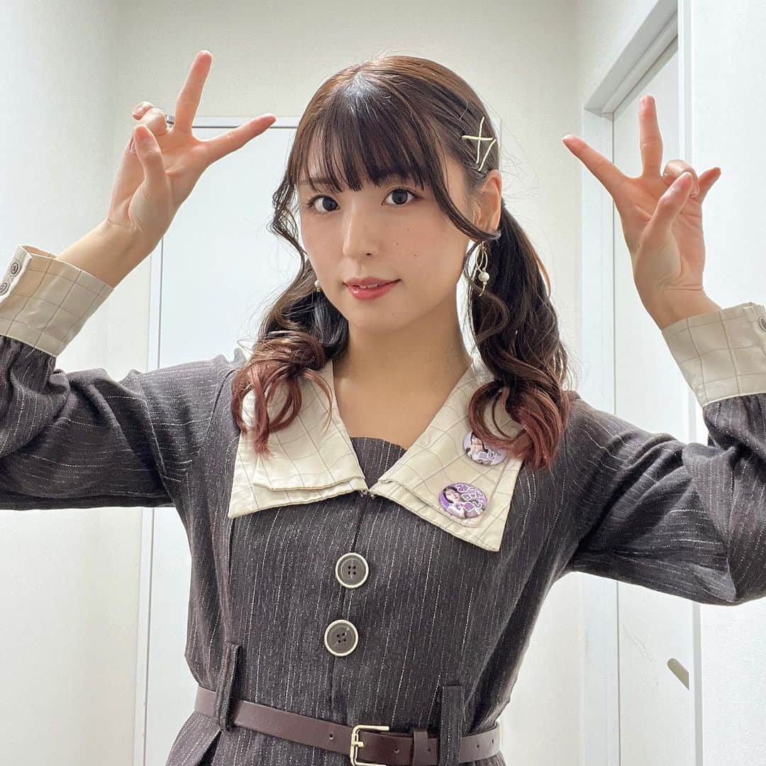 竹本茉莉のインスタグラム：「. 気づけば12月になってました！色々ありすぎてインスタ何から更新しようかな状態です！とりあえず髪の毛はピンクになりました！！来月舞台なのでそれまでかな☺️」