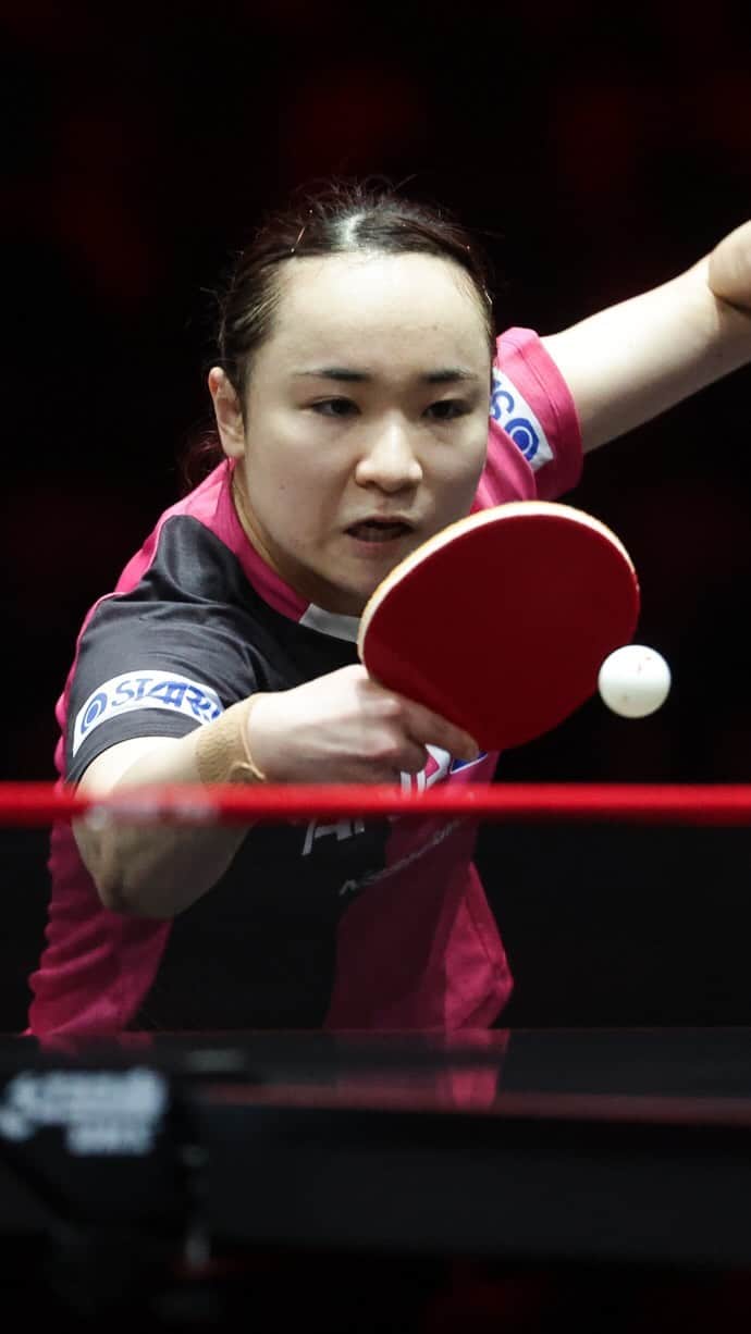 ITTF Worldのインスタグラム：「What a ‘disrespectful’ way to set up match point from Mima Ito 😉  Don’t miss your chance to witness the Japanese star light up the stage at #WTTNagoya! Grab your tickets NOW 👉 bit.ly/WTTNagoyaTixENG  #WTTFinals #PingPong #TableTennis」