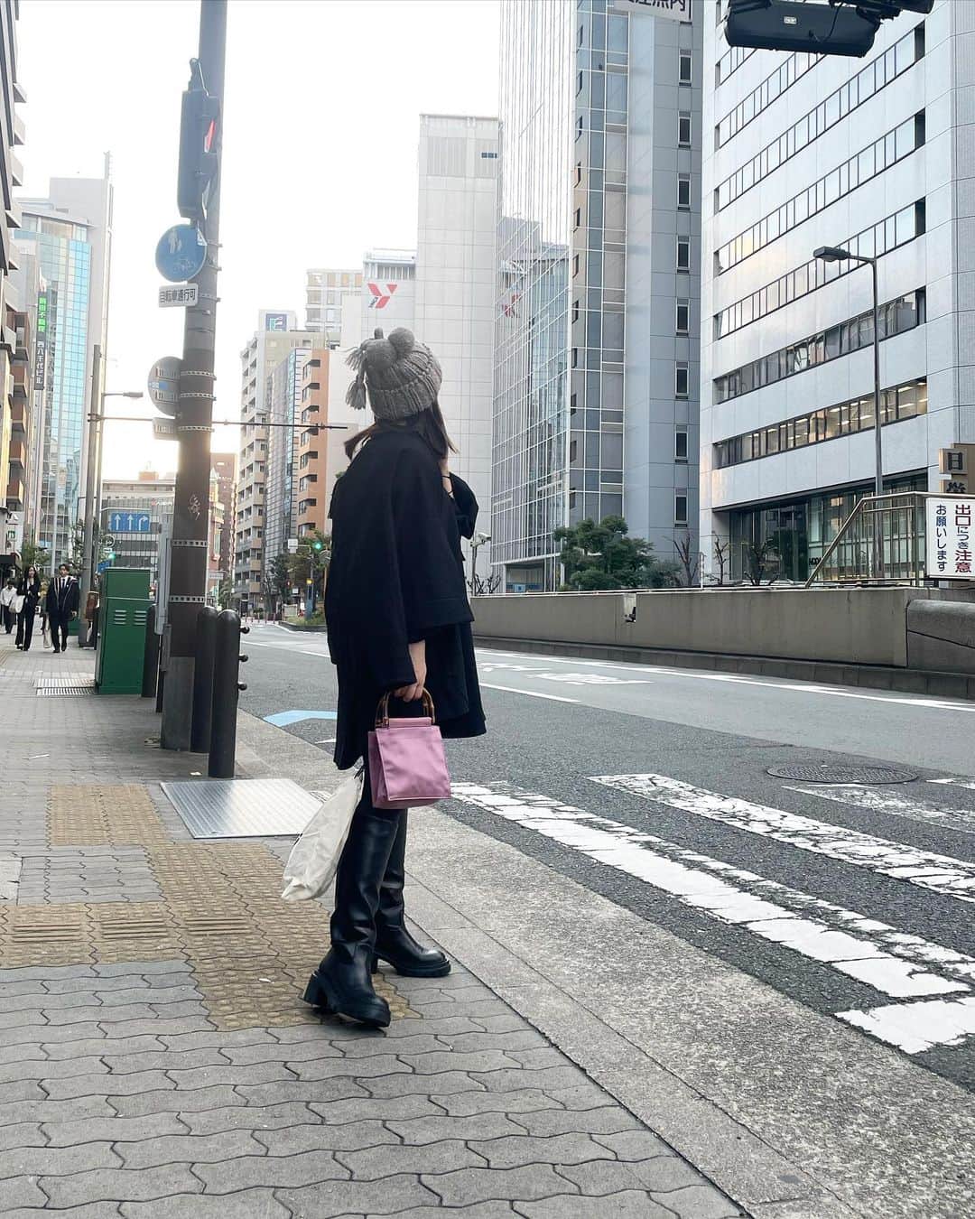 yuco_yoshidaさんのインスタグラム写真 - (yuco_yoshidaInstagram)「バリキャリの妹がお誕生日に買ってくれたブーツ🥹👢ｱﾘｶﾞﾄ 東京のpopupで購入したSOLOVのワンピースとぴったりすぎた♡ ・ ・ #いつかのふく」12月6日 13時36分 - yuco_yoshida