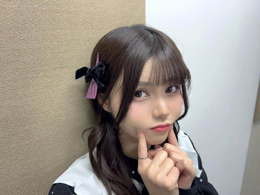 伊藤理々杏のインスタグラム：「🤍n💜  #乃木坂46 #伊藤理々杏」