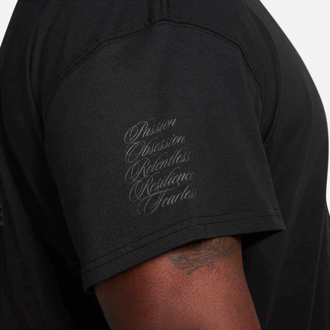 Sneaker Newsさんのインスタグラム写真 - (Sneaker NewsInstagram)「The Nike Kobe line is set to release a "Gift of Mamba" collection featuring apparel and a special Kobe 4 Protro. ⁠ ⁠ Expected to launch on December 26th, the capsule favors an all-black color palette in honor of the late Kobe Bryant's "Black Mamba" moniker. Callouts to his jersey numbers and NBA titles are found across the "Gift of Mamba" collection. ⁠ ⁠ Visit the LINK IN BIO for more details」12月6日 5時46分 - sneakernews