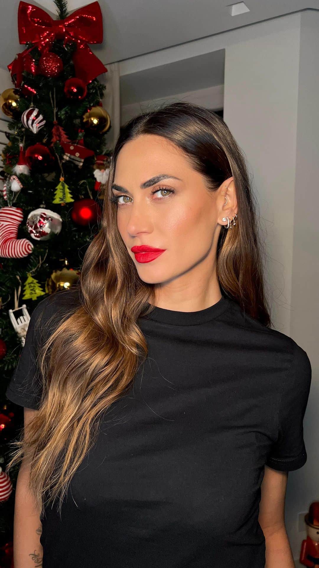 メリッサ・サッタのインスタグラム：「Make-up 🎄✨」