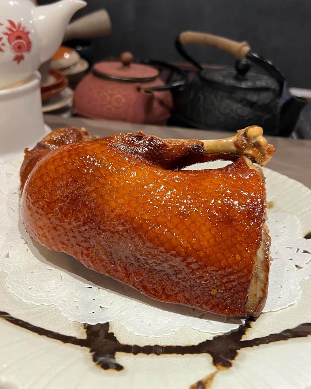 甘糟記子さんのインスタグラム写真 - (甘糟記子Instagram)「週末、いつもお世話になってる姉さんの誕生日お祝いで、銀座にある中華　嘉禅に行ってきました\(//∇//)\ @ginza_kazen   ここの中華本当好き！！  何食べても美味しいのよ(≧∀≦)  町中華というより、日本の高級中華ってイメージかな？ でも味付けが私好み！  北京ダックも全然好きじゃないんだけど、ここのは美味しいのよね(๑˃̵ᴗ˂̵)  フカヒレもソースまで全部いただいちゃうよ〜（笑）  2人ともいいお年なので、お肌にいいものをね（笑）  以前一緒にお仕事させてもらってから、こうやって今でも仲良くさせてもらえててありがたいなって思います\(//∇//)\  お誕生日おめでとう〜！  #誕生日お祝い#銀座グルメ#嘉禅#銀座嘉禅#美味しかった#北京ダック」12月6日 6時15分 - norihey924