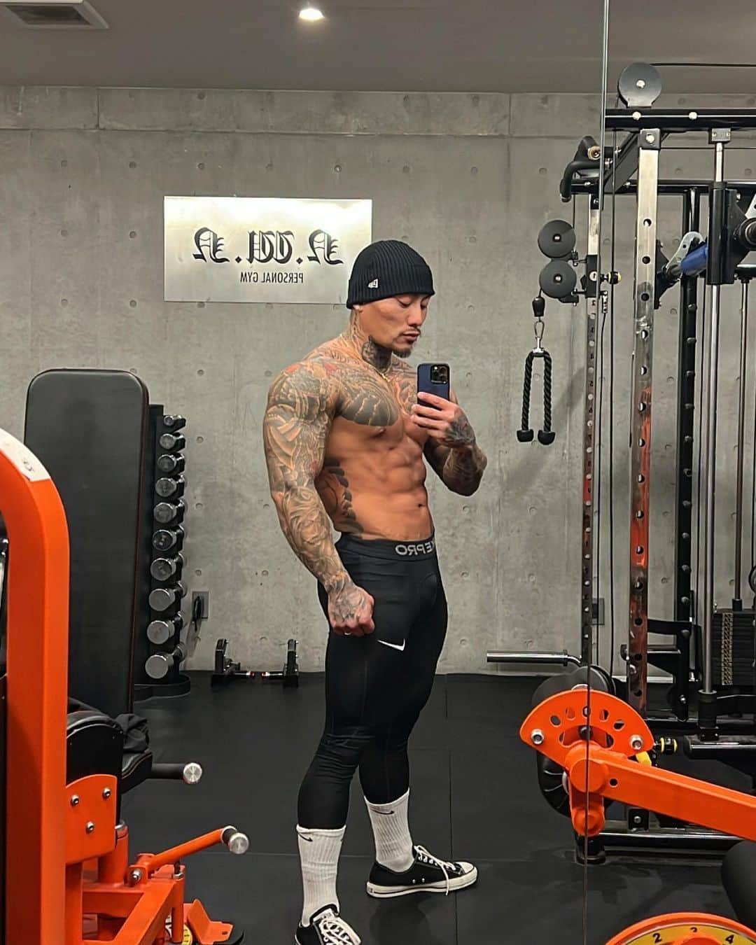 中村直輝のインスタグラム：「#training#fitness#workout#gym#physique#bodybuilding#tattoo#japanesetattoo#mygym#nike#converse#newera   トレーニングLife🏋️‍♀️」