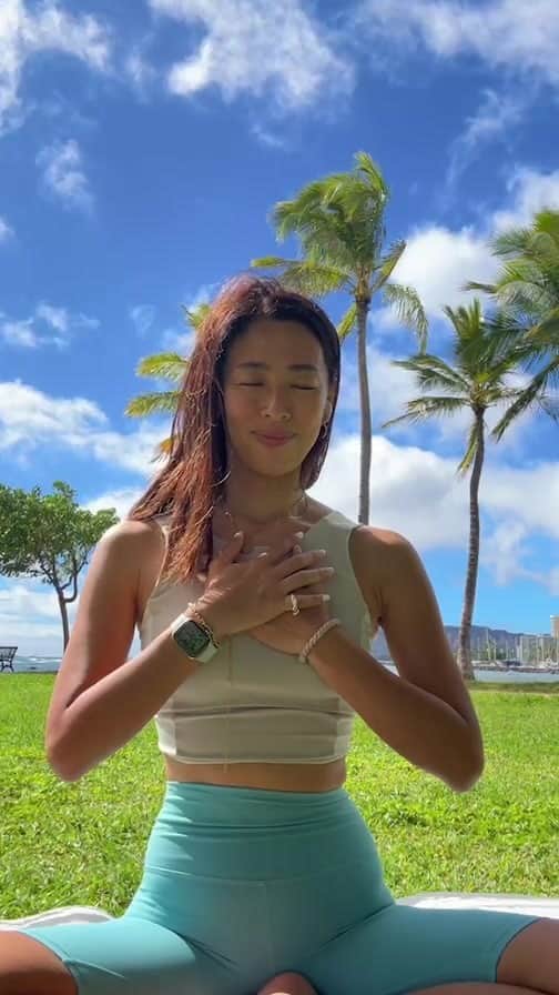 野沢和香のインスタグラム：「瞑想Live from ハワイ🧘‍♀️ 一日を元気に過ごす瞑想&ストレッチヨガ☀️  朝から一緒に瞑想してくれてありがとうございました🙏 またLIVEできたるタイミングがあればしますね！次は　@werthy.official アカウントからするのでフォローしてね😆  では今日も皆に素晴らしい日になりますように🌴Have a beautifulday!」