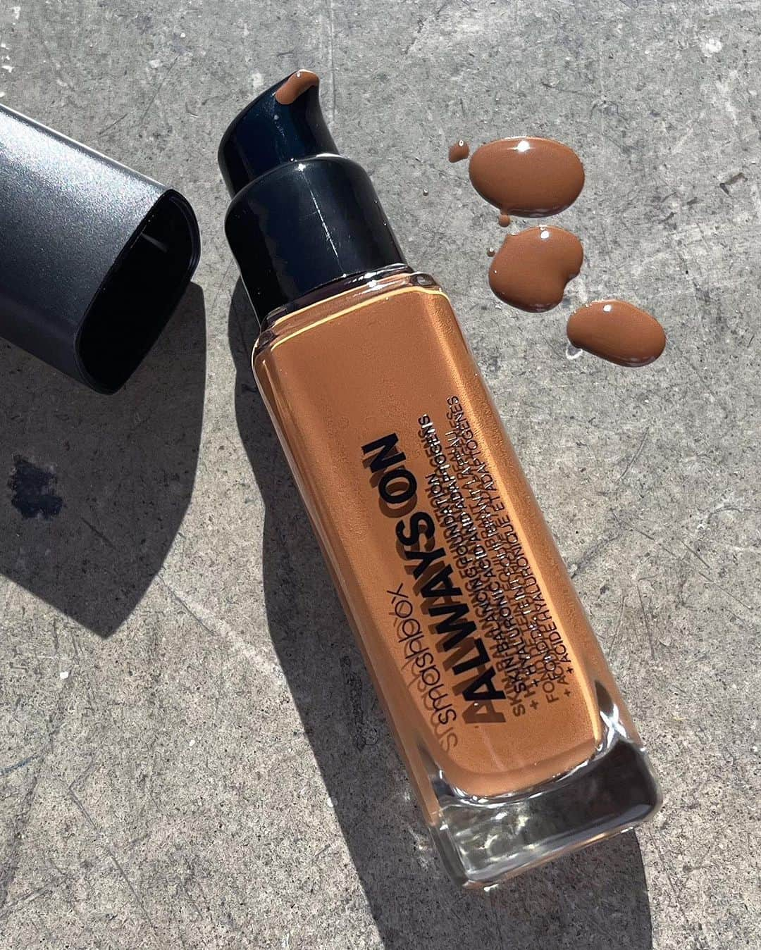 Smashboxのインスタグラム：「50% off *now* + skin-like, buildable, and longwearing *always* :)  Snag it half off at @ultabeauty till 12/9 Link in bio」