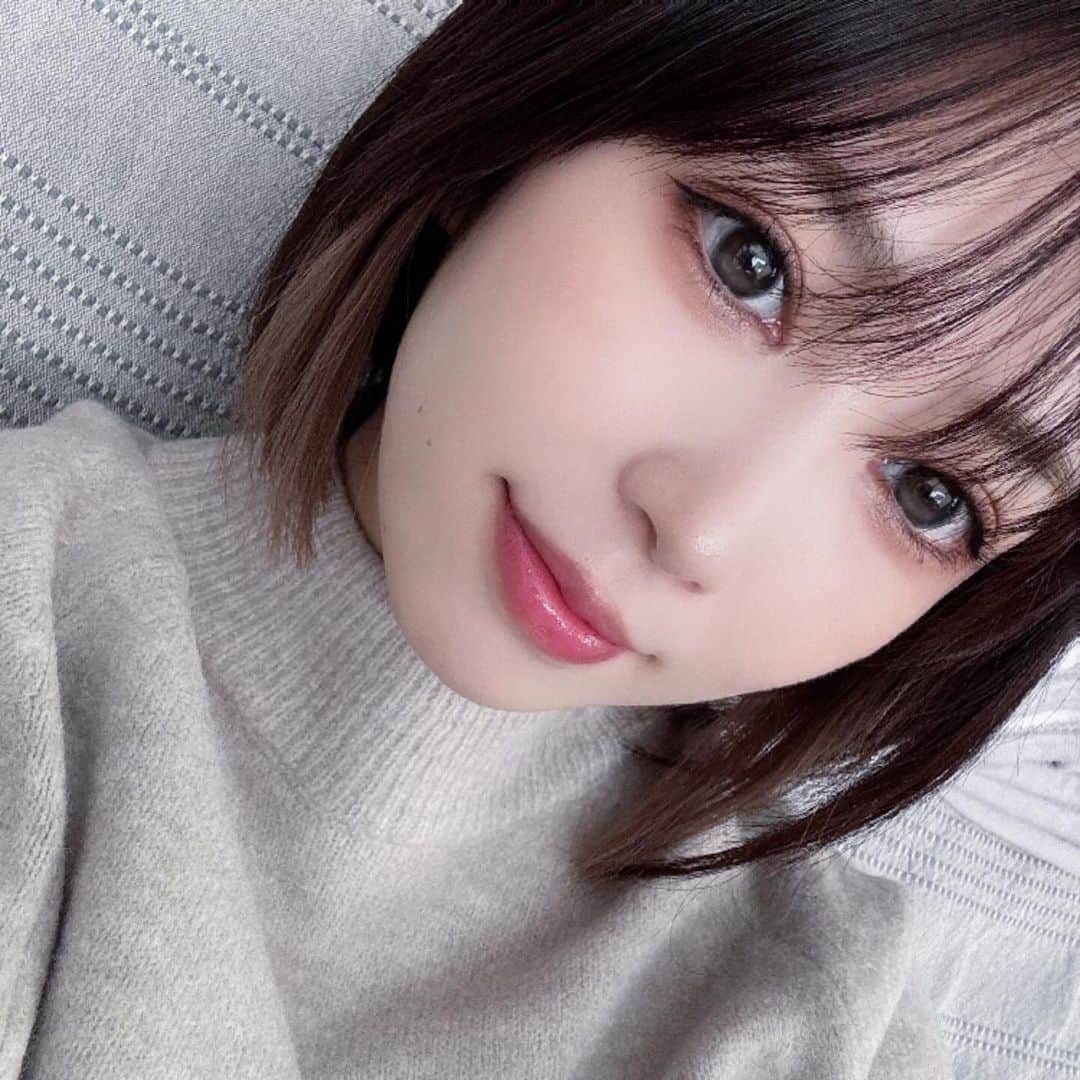 水城百合のインスタグラム：「. . 皆様お久しぶりです♡ . 私のこと忘れてませんか😃？笑 . . 現在持病の治療により休養中です💉🤕 . . 12月はお誕生日ですが、今年はお誕生日もやりません。 . . なのでプレゼントドシドシ待ってます🩷笑 . . 心配して連絡して下さる方々がいてとても嬉しいです🥲 . . 気が向いたらまた更新します🫶🏻笑 . . 皆様お元気で🕊️♡ . . あ、在籍はずっとレスターで変わりないです🫧 . .」