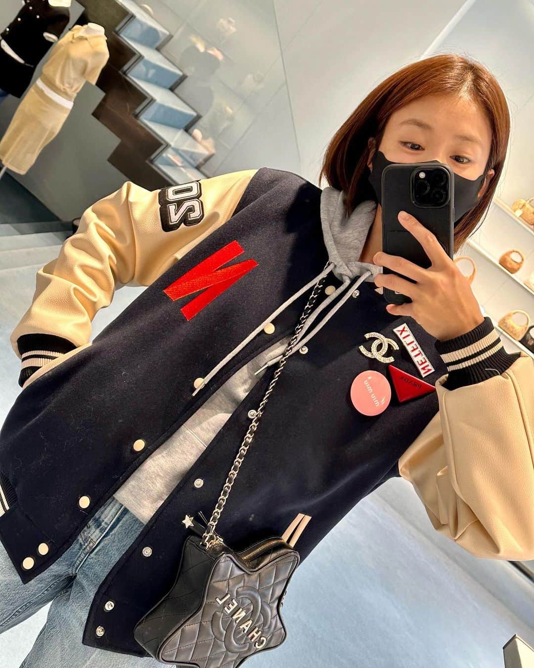 イ・シヨンのインスタグラム：「💌 감사하고 행복한 연말🎄」