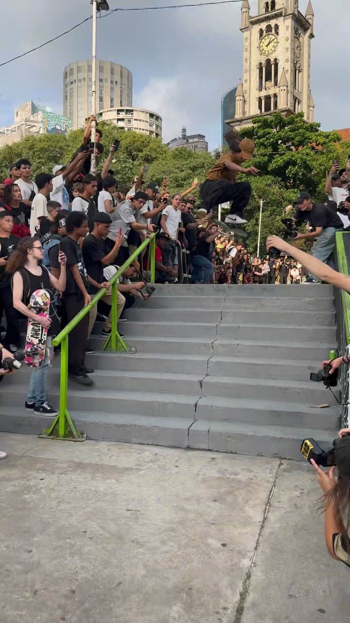 モンスターエナジーのインスタグラム：「São Paulo with the vibes 🤘🇧🇷 #MonsterSuperTour  #MonsterEnergy #Skate #Skateboard #SkateLife」