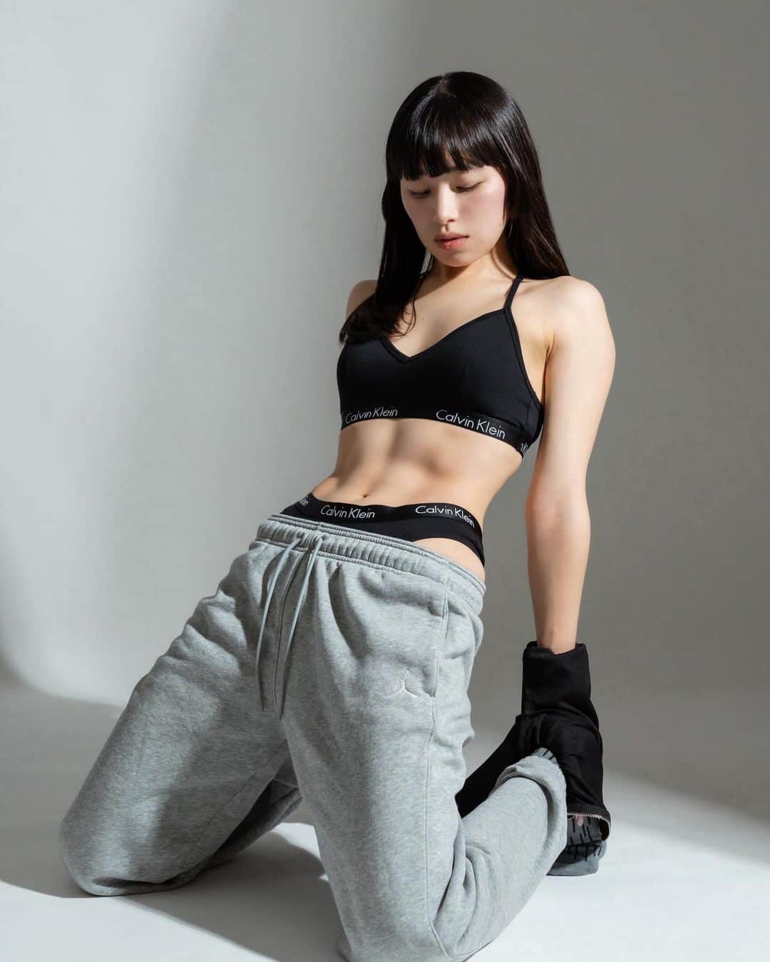 内藤好美さんのインスタグラム写真 - (内藤好美Instagram)「🖤🩶Body Profile🐦‍⬛🩶🖤  camera/ @shirapyonphoto  make/ @kaori0048   @calvinklein_under  @calvinklein   #action#actress#japan#japanese #karate#kyokushin#kyokushinkarate#blackbelt#アクション#アクション女優#空手#極真空手#黒帯#武打#動作片#動作演員#女演員#액션#가라테#액션영화#일본#karatekid#karatelife#karatê#karaté#karatetraining#karatelove#calvinkleinunderwear #calvinklein #streetfighter」12月6日 11時00分 - _ko._.no_