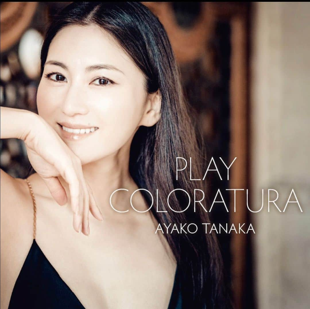 田中彩子のインスタグラム：「New Album 💿  《Play Coloratura》  🎶Look for it at a store near you or online. 🎶Also on Spotify.  ニューアルバム 『プレイ・コロラトゥーラ』 好評発売中です🙌🏻 お近くの販売店またはオンラインショップで💿」